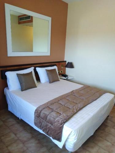 Hotel Rhi Porta Bologna Pieve di Cento Habitación foto