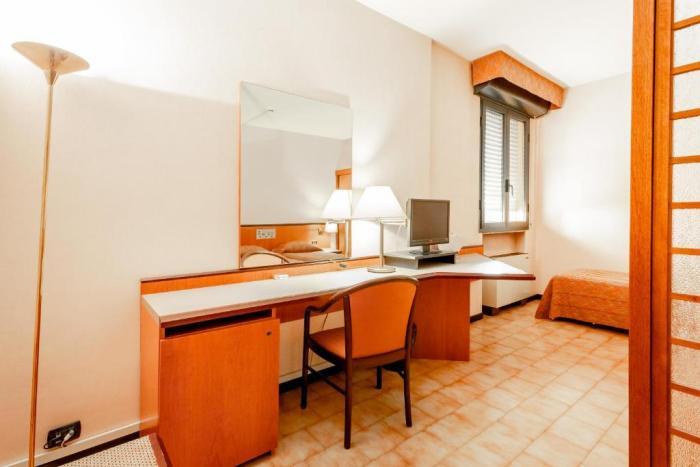 Hotel Rhi Porta Bologna Pieve di Cento Habitación foto