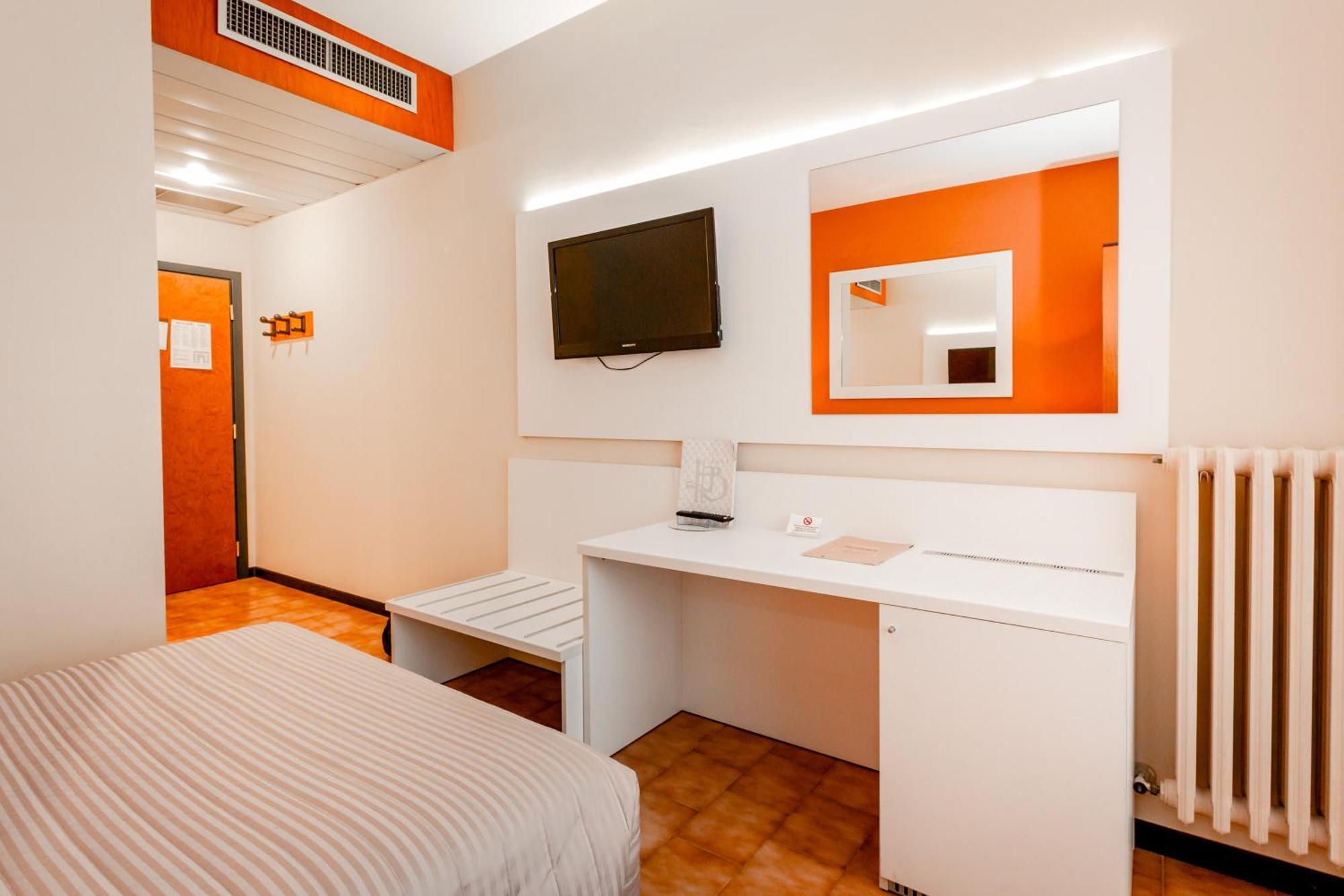 Hotel Rhi Porta Bologna Pieve di Cento Exterior foto